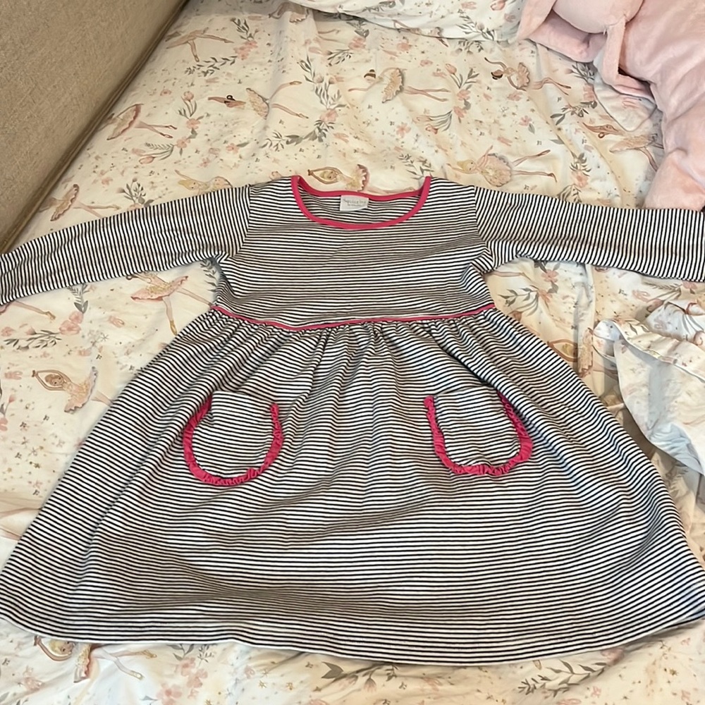 Squiggles long sleeved dress with pockets